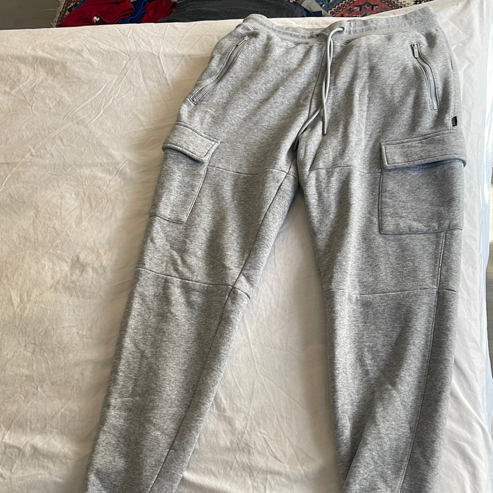 Champs sports Mens M grey jogger